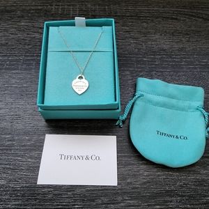 Tiffany Co. Return to Tiffany Heart Pendant
